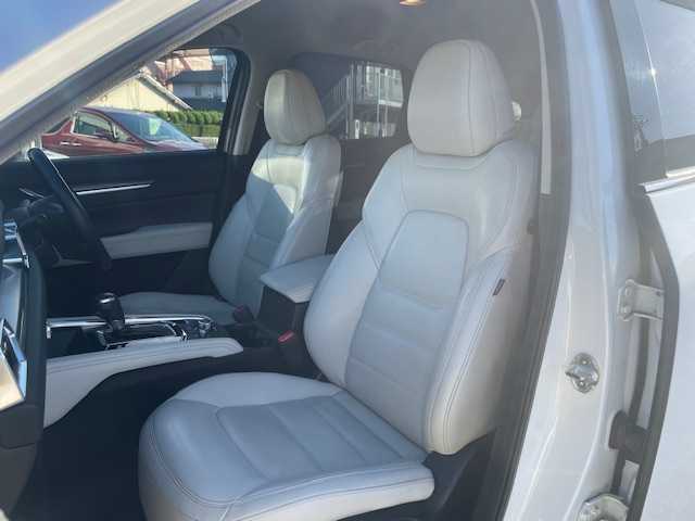 マツダ ＣＸ－５ XD Lパッケージ 三重県 2017(平29)年 13.5万km スノーフレイクホワイトパールマイカ メーカーオプション/・地デジTV/CD/DVD/アドバンスドスマートシティブレーキサポート/後退時スマートシティブレーキサポート/誤発進抑制制御/スマートブレーキサポート/レーダークルーズコントロール/ブラインドスポットモニタリング/車線逸脱警報システム/レーンキープアシストシステム/リアパーキングセンサー/ドライバーアテンションアラート/純正SDナビ/フルセグTV/【CD/DVD/Bluetooth/USB/AUX】/サイド/バックカメラ/ETC/ドライブレコーダー/ヘッドアップディスプレイ/パワーバックドア/レザーシート/全席シートヒーター/D/N席パワーシート/オートライト/アダプティブLEDヘッドランプ/シグネチャーLEDランプ/フロントフォグランプ/225/55R19インチ純正AW/プッシュスタート/スマートキー/スペアキー/純正フロアマット