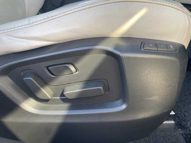 マツダ ＣＸ－５ XD Lパッケージ 三重県 2017(平29)年 13.5万km スノーフレイクホワイトパールマイカ メーカーオプション/・地デジTV/CD/DVD/アドバンスドスマートシティブレーキサポート/後退時スマートシティブレーキサポート/誤発進抑制制御/スマートブレーキサポート/レーダークルーズコントロール/ブラインドスポットモニタリング/車線逸脱警報システム/レーンキープアシストシステム/リアパーキングセンサー/ドライバーアテンションアラート/純正SDナビ/フルセグTV/【CD/DVD/Bluetooth/USB/AUX】/サイド/バックカメラ/ETC/ドライブレコーダー/ヘッドアップディスプレイ/パワーバックドア/レザーシート/全席シートヒーター/D/N席パワーシート/オートライト/アダプティブLEDヘッドランプ/シグネチャーLEDランプ/フロントフォグランプ/225/55R19インチ純正AW/プッシュスタート/スマートキー/スペアキー/純正フロアマット