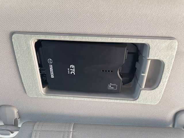 マツダ ＣＸ－５ XD Lパッケージ 三重県 2017(平29)年 13.5万km スノーフレイクホワイトパールマイカ メーカーオプション/・地デジTV/CD/DVD/アドバンスドスマートシティブレーキサポート/後退時スマートシティブレーキサポート/誤発進抑制制御/スマートブレーキサポート/レーダークルーズコントロール/ブラインドスポットモニタリング/車線逸脱警報システム/レーンキープアシストシステム/リアパーキングセンサー/ドライバーアテンションアラート/純正SDナビ/フルセグTV/【CD/DVD/Bluetooth/USB/AUX】/サイド/バックカメラ/ETC/ドライブレコーダー/ヘッドアップディスプレイ/パワーバックドア/レザーシート/全席シートヒーター/D/N席パワーシート/オートライト/アダプティブLEDヘッドランプ/シグネチャーLEDランプ/フロントフォグランプ/225/55R19インチ純正AW/プッシュスタート/スマートキー/スペアキー/純正フロアマット