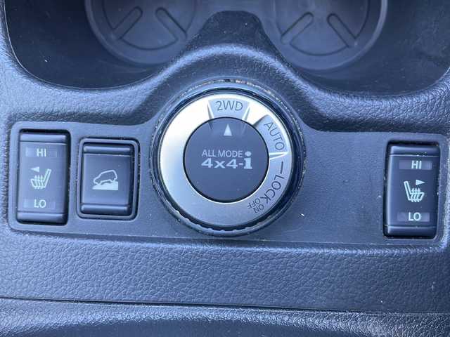 日産 エクストレイル ハイブリッド 20X エマージェンシーブレーキ 道東・釧路十勝 2015(平27)年 9.9万km ダイヤモンドブラック 純正ナビ /-BT/AM/FM/CD/TV/衝突軽減システム /バックカメラ /コーナーセンサー前後 /ルーフレール/LEDヘッドライト /スマートキー /D席N席シートヒーター /ETC /ダウンヒルアシストコントロール /４WD /スペアキー