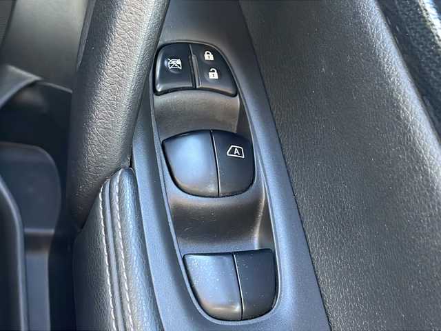 日産 エクストレイル ハイブリッド 20X エマージェンシーブレーキ 道東・釧路十勝 2015(平27)年 9.9万km ダイヤモンドブラック 純正ナビ /-BT/AM/FM/CD/TV/衝突軽減システム /バックカメラ /コーナーセンサー前後 /ルーフレール/LEDヘッドライト /スマートキー /D席N席シートヒーター /ETC /ダウンヒルアシストコントロール /４WD /スペアキー