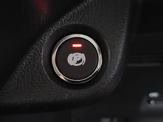 ホンダ Ｎ ＢＯＸ スラッシュ G Lインテリアカラーパッケージ 東京都 2016(平28)年 5.3万km クリスタルブラックパール ダイナースタイル/あんしんパッケージ/・シティブレーキアクティブシステム/・サイドエアバッグ/・カーテンエアバッグ/モード切替ステアリング/プッシュスタート/純正ナビ/フルセグTV/バックカメラ/ETC/ドライブレコーダー/赤革シート/ベンチシート/HIDヘッドライト/オートライト/ドアバイザー/スマートキー