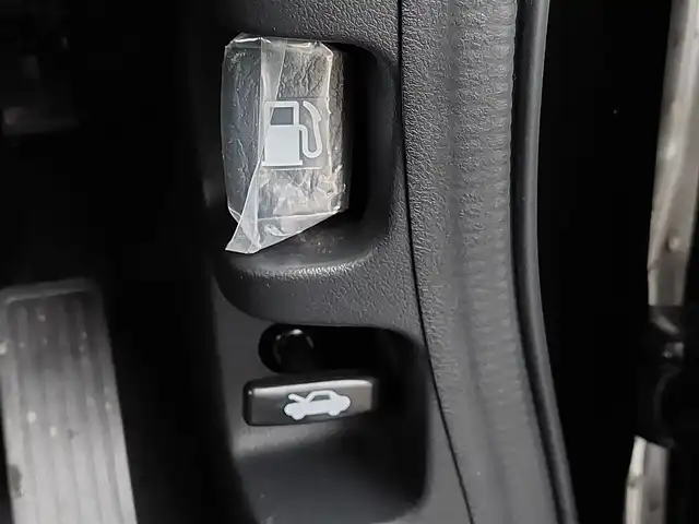 ホンダ Ｎ ＢＯＸ スラッシュ G Lインテリアカラーパッケージ 東京都 2016(平28)年 5.3万km クリスタルブラックパール ダイナースタイル/あんしんパッケージ/・シティブレーキアクティブシステム/・サイドエアバッグ/・カーテンエアバッグ/モード切替ステアリング/プッシュスタート/純正ナビ/フルセグTV/バックカメラ/ETC/ドライブレコーダー/赤革シート/ベンチシート/HIDヘッドライト/オートライト/ドアバイザー/スマートキー