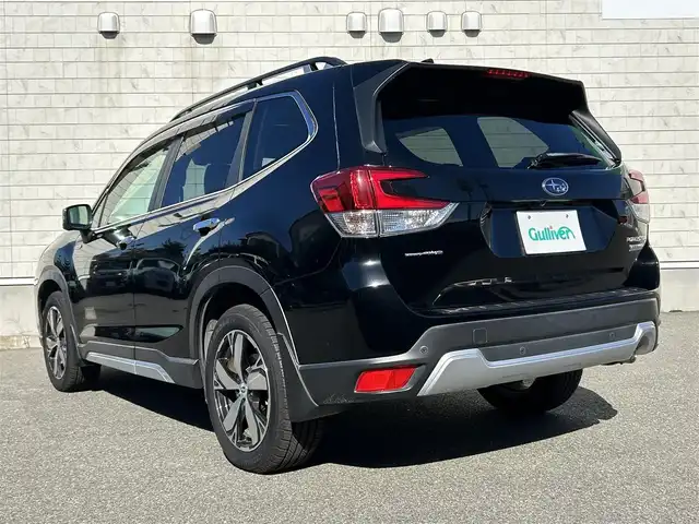 スバル フォレスター ハイブリッド アドバンス 山形県 2018(平30)年 8万km クリスタルブラックシリカ 禁煙車/4WD/純正SDナビ/・TV/AM/FM/DVD/Bluetooth/全車速追従機能クルーズコントロール/アクティブレーンキープアシスト/プリクラッシュブレーキ/先行車発進お知らせ/AT誤発進抑制制御/車線逸脱警報/横滑り防止装置/LEDヘッドライト/オートライト/フロントフォグランプ/ドライブレコーダー/電動パーキングブレーキ/ハーフレザーシート/パワーシート（D/N席）/シートヒーター（D/N席）/純正フロアマット/純正ドアバイザー/ETC