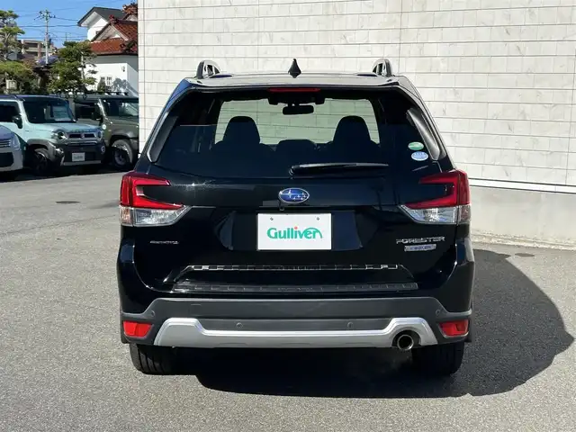 スバル フォレスター ハイブリッド アドバンス 山形県 2018(平30)年 8万km クリスタルブラックシリカ 禁煙車/4WD/純正SDナビ/・TV/AM/FM/DVD/Bluetooth/全車速追従機能クルーズコントロール/アクティブレーンキープアシスト/プリクラッシュブレーキ/先行車発進お知らせ/AT誤発進抑制制御/車線逸脱警報/横滑り防止装置/LEDヘッドライト/オートライト/フロントフォグランプ/ドライブレコーダー/電動パーキングブレーキ/ハーフレザーシート/パワーシート（D/N席）/シートヒーター（D/N席）/純正フロアマット/純正ドアバイザー/ETC