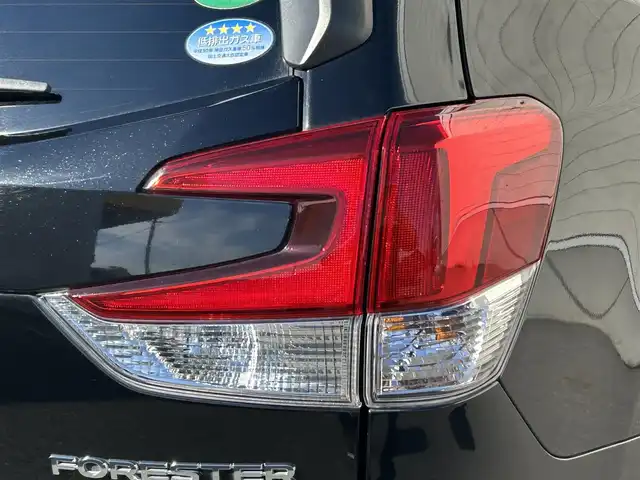 スバル フォレスター ハイブリッド アドバンス 山形県 2018(平30)年 8万km クリスタルブラックシリカ 禁煙車/4WD/純正SDナビ/・TV/AM/FM/DVD/Bluetooth/全車速追従機能クルーズコントロール/アクティブレーンキープアシスト/プリクラッシュブレーキ/先行車発進お知らせ/AT誤発進抑制制御/車線逸脱警報/横滑り防止装置/LEDヘッドライト/オートライト/フロントフォグランプ/ドライブレコーダー/電動パーキングブレーキ/ハーフレザーシート/パワーシート（D/N席）/シートヒーター（D/N席）/純正フロアマット/純正ドアバイザー/ETC
