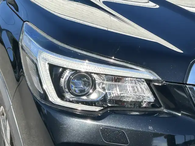 スバル フォレスター ハイブリッド アドバンス 山形県 2018(平30)年 8万km クリスタルブラックシリカ 禁煙車/4WD/純正SDナビ/・TV/AM/FM/DVD/Bluetooth/全車速追従機能クルーズコントロール/アクティブレーンキープアシスト/プリクラッシュブレーキ/先行車発進お知らせ/AT誤発進抑制制御/車線逸脱警報/横滑り防止装置/LEDヘッドライト/オートライト/フロントフォグランプ/ドライブレコーダー/電動パーキングブレーキ/ハーフレザーシート/パワーシート（D/N席）/シートヒーター（D/N席）/純正フロアマット/純正ドアバイザー/ETC