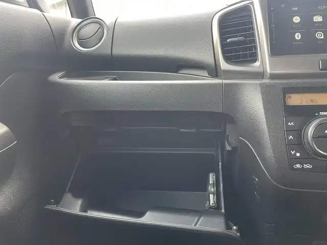 スズキ スペーシア カスタム Z ターボ 佐賀県 2017(平29)年 6.6万km ブリスクブルーM 衝突軽減ブレーキ/クルーズコントロール/車線逸脱警報/純正ナビ/・TV/CD/DVD/BT/アラウンドビューモニター/前方ドライブレコーダー(DRV-240)/純正15インチAW/運転席ヒートシーター/パドルシフト/ワンタッチパワースライド/LEDヘッドライト/オートライト/ETC/プッシュスタート/フロアマット/スペアキー×1/取扱説明書/保証書