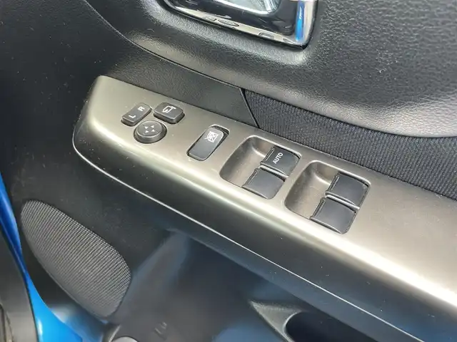 スズキ スペーシア カスタム Z ターボ 佐賀県 2017(平29)年 6.6万km ブリスクブルーM 衝突軽減ブレーキ/クルーズコントロール/車線逸脱警報/純正ナビ/・TV/CD/DVD/BT/アラウンドビューモニター/前方ドライブレコーダー(DRV-240)/純正15インチAW/運転席ヒートシーター/パドルシフト/ワンタッチパワースライド/LEDヘッドライト/オートライト/ETC/プッシュスタート/フロアマット/スペアキー×1/取扱説明書/保証書