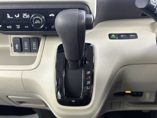 ホンダ Ｎ ＢＯＸ G EX ホンダセンシング 福島県 2018(平30)年 2万km ルナシルバーM /禁煙車//４WD//ディーラーSDナビ//Bluetooth//フルセグテレビ//スマートキー//プッシュスタート//アダプティブクルーズコントロール//衝突被害軽減システム//横滑り防止装置//コーナーセンサー(前のみ)//レーンキープアシスト//ビルトインETC//バックカメラ//USB端子//純正フロアマット//シートヒーター(D/N席)//片側パワースライドドア//盗難防止装置//オートライト//LEDヘッドライト//カーテンエアバック//ドアバイザー//サンシェード