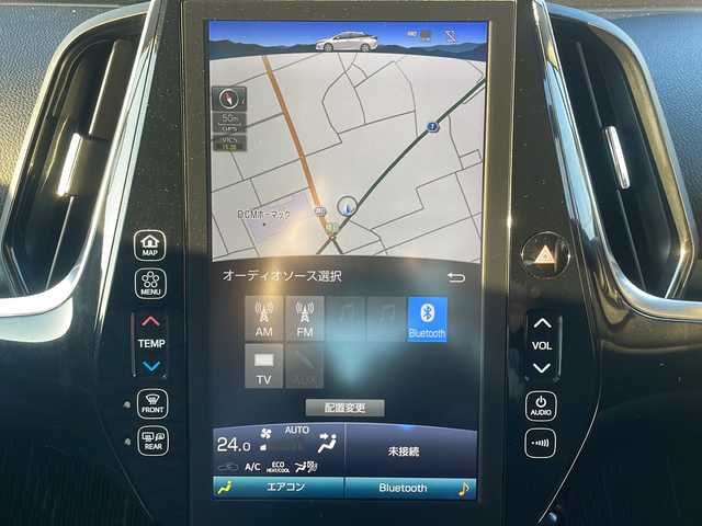 トヨタ プリウス ＰＨＶ A ユーティリティプラス 茨城県 2018(平30)年 1.9万km シルバーM 純正SDナビ/(Bluetooth/USB/バックカメラ/フルセグTV)/トヨタセーフティセンス/　プリクラッシュブレーキ/　レーンアシスト/　オートマチックハイビーム/アダプティブクルーズコントロール/パーキングアシスト/シートヒーター/ETC2.0/横滑り防止装置/コーナーセンサー/LEDオートライト/アイドリングストップ/スマートキー/プッシュスタート/冷房AAC/ドライブレコーダー/純正フロアマット/15インチ純正アルミホイール