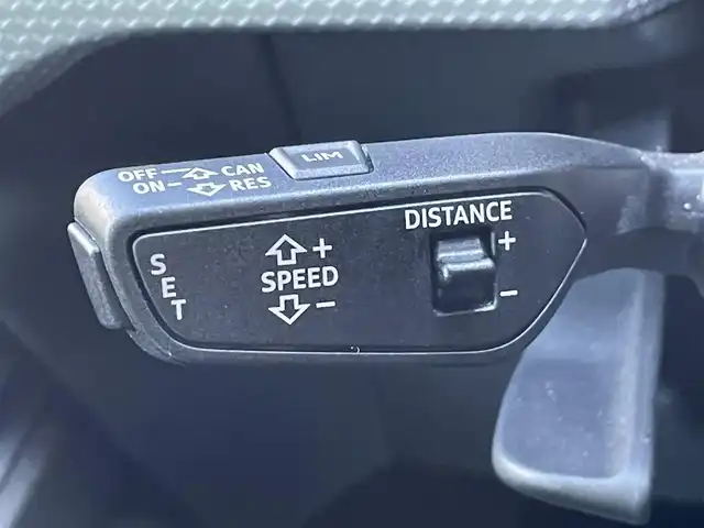 アウディ Ａ１ SB 25TFSI Sライン 静岡県 2021(令3)年 2.5万km ミトスブラックメタリック コンビニエンスパッケージ/・アドバンストキー/・リヤビューカメラ/・アウディパーキングシステム/・デラックスオートマチックエアコンディショナー/・シートヒーター/MMIナビ/(Bluetooth/USB/フルセグ/AM/FM)/ACC/ブラインドスポットモニター/バックカメラ/LEDライト/ETC2.0/純正17インチアルミホイール/ドライブレコーダー/純正フロアマット/取扱説明書