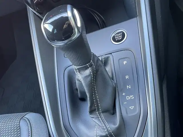 アウディ Ａ１ SB 25TFSI Sライン 静岡県 2021(令3)年 2.5万km ミトスブラックメタリック コンビニエンスパッケージ/・アドバンストキー/・リヤビューカメラ/・アウディパーキングシステム/・デラックスオートマチックエアコンディショナー/・シートヒーター/MMIナビ/(Bluetooth/USB/フルセグ/AM/FM)/ACC/ブラインドスポットモニター/バックカメラ/LEDライト/ETC2.0/純正17インチアルミホイール/ドライブレコーダー/純正フロアマット/取扱説明書