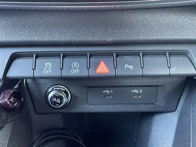 アウディ Ａ１ SB 25TFSI Sライン 静岡県 2021(令3)年 2.5万km ミトスブラックメタリック コンビニエンスパッケージ/・アドバンストキー/・リヤビューカメラ/・アウディパーキングシステム/・デラックスオートマチックエアコンディショナー/・シートヒーター/MMIナビ/(Bluetooth/USB/フルセグ/AM/FM)/ACC/ブラインドスポットモニター/バックカメラ/LEDライト/ETC2.0/純正17インチアルミホイール/ドライブレコーダー/純正フロアマット/取扱説明書