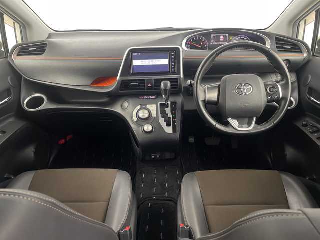 トヨタ シエンタ G クエロ 埼玉県 2018(平30)年 2.8万km ホワイトパールクリスタルシャイン 純正ナビ/　(Bluetooth/CD/DVD/FM/AM)/フルセグテレビ/バックカメラ/ビルトインETC/前方ドライブレコーダー/両側パワースライドドア/ハーフレザーシート/衝突被害軽減ブレーキ/車線逸脱警報/クリアランスソナー/オートハイビーム/オートLEDライト/フォグランプ/プッシュスタート/アイドリングストップ/社外15インチアルミホイール