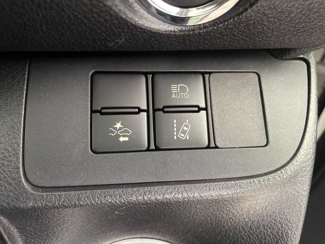 トヨタ シエンタ G クエロ 埼玉県 2018(平30)年 2.8万km ホワイトパールクリスタルシャイン 純正ナビ/　(Bluetooth/CD/DVD/FM/AM)/フルセグテレビ/バックカメラ/ビルトインETC/前方ドライブレコーダー/両側パワースライドドア/ハーフレザーシート/衝突被害軽減ブレーキ/車線逸脱警報/クリアランスソナー/オートハイビーム/オートLEDライト/フォグランプ/プッシュスタート/アイドリングストップ/社外15インチアルミホイール