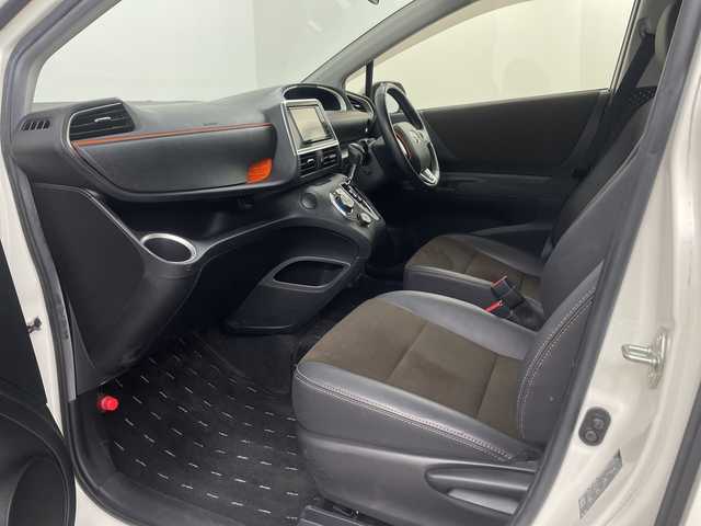 トヨタ シエンタ G クエロ 埼玉県 2018(平30)年 2.8万km ホワイトパールクリスタルシャイン 純正ナビ/　(Bluetooth/CD/DVD/FM/AM)/フルセグテレビ/バックカメラ/ビルトインETC/前方ドライブレコーダー/両側パワースライドドア/ハーフレザーシート/衝突被害軽減ブレーキ/車線逸脱警報/クリアランスソナー/オートハイビーム/オートLEDライト/フォグランプ/プッシュスタート/アイドリングストップ/社外15インチアルミホイール