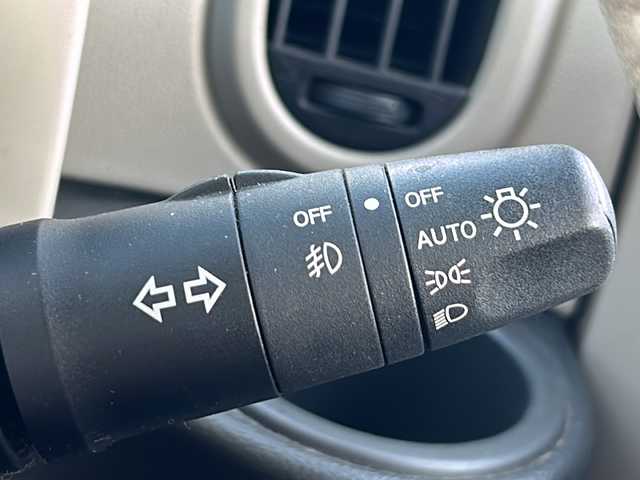 日産 キューブ こだわりセレクション 山形県 2014(平26)年 9.7万km ビターショコラ 2トーン 禁煙車/社外SDナビ/（AM/FM/TV/CD/DVD/SD/iPod）/アイドリングストップ/純正フロアマット/レザーシート/オートライト/電動格納ミラー/フォグランプ