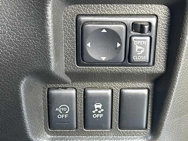 日産 キューブ こだわりセレクション 山形県 2014(平26)年 9.7万km ビターショコラ 2トーン 禁煙車/社外SDナビ/（AM/FM/TV/CD/DVD/SD/iPod）/アイドリングストップ/純正フロアマット/レザーシート/オートライト/電動格納ミラー/フォグランプ