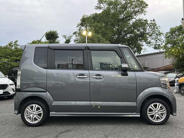 ホンダ Ｎ ＢＯＸ カスタム G Lパッケージ 埼玉県 2012(平24)年 4.8万km ポリッシュドメタルメタリック 登録時走行距離47236km/4WD/Lパッケージ/ナビ装着スペシャルパッケージ/純正HDDナビゲーション/（CD/DVD）/フルセグテレビ /バックカメラ/純正14インチアルミイール/両側電動スライドドア/HIDヘッドライト/フォグランプ/オートライト/ETC/電動格納ミラー/ドアバイザー/プッシュスタート/スマートキー/アイドリングストップ/新車保証書/取扱説明書