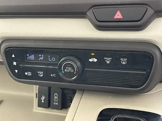 ホンダ Ｎ ＢＯＸ G L ホンダセンシング 愛知県 2018(平30)年 5.8万km クリスタルブラックパール 純正ナビ　フルセグＴＶ　Ｂｌｕｅｔｏｏｔｈ　ＵＳＢ　後席モニター　バックカメラ　両側パワースライドドア　ＥＴＣ　ホンダセンシング　パーキングセンサー　衝突軽減　追従クルコン　ＬＥＤオートライト　禁煙車
