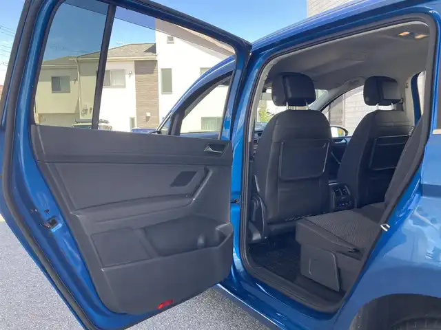 フォルクスワーゲン ゴルフ トゥーラン TDI コンフォートライン 兵庫県 2019(平31)年 2.6万km 青 純正メモリーナビ/フルセグTV/CD/DVD/Bluetooth/SD/FM/AM/バックカメラ/ビルトインETC2.0/GPSレーダー探知機/プリクラッシュブレーキシステム/アダプティブクルーズコントロール/パドルシフト/LEDヘッドライト/オートライト/ステアリングスイッチ/ルーフレール/パドルシフト/オートホールド/電格ミラー/ドアバイザー/純正フロアマット/革巻きステアリング/ISOFIX/アイドリングストップ/横滑り防止装置/スペアキー1本/新車時保証書/取扱説明書