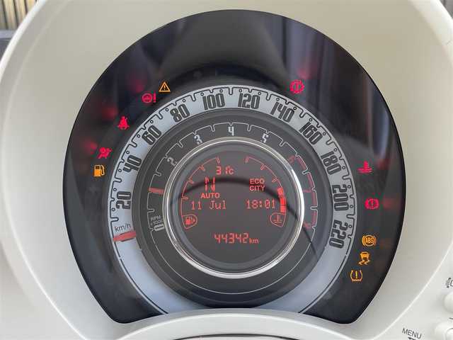 フィアット ５００ 1．2 ポップ 福岡県 2021(令3)年 4.5万km 赤 クルーズコントロール/Ｕ－ｕｃｏｎｎｅｃｔ　/Ａｐｐｌｅｃａｒｐｌａｙ/ａｎｄｒｏｉｄａｕｔｏ　/Ｂｌｕｅｔｏｏｔｈ　/バックカメラ　/白ハーフレザーシート　/ステアリングスイッチ　/スペアタイヤ　/新車保証書/ＥＴＣ