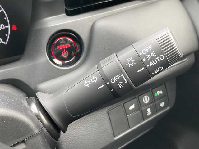 ホンダ ヴェゼル ハイブリッド e:HEV Z 長崎県 2024(令6)年 0.8万km クリスタルブラックパール ホンダセンシング/メーカーOPナビ/・Bluetooth/・フルセグTV/バックカメラ/ビルトインETC2.0/コーナーセンサー/パワーバックドア/ブラインドスポットインフォメーション/ワイヤレス充電器/ハンズフリーアクセスパワーテールゲート/ハーフレザーシート/シートヒーター/LEDオートヘッドライト/ダウンヒルアシスト/電子パーキング/オートホールド機能/ステアリングヒーター/パドルシフト/前後ドライブレコーダー