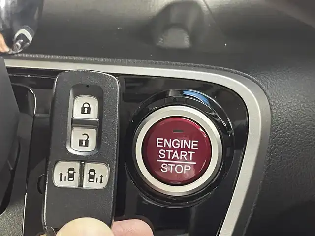 ホンダ Ｎ ＢＯＸ カスタム ターボ SSパッケージ 群馬県 2015(平27)年 2.7万km スマートブラック 衝突軽減　社外７型ナビ　両側パワースライドドア　　バックカメラ　ＨＩＤオートヘッドライト　前後ドライブレコーダー　純正１５インチアルミホイール　クルーズコントロール　ＥＴＣパドルシフト　ＡＢＳ　禁煙車