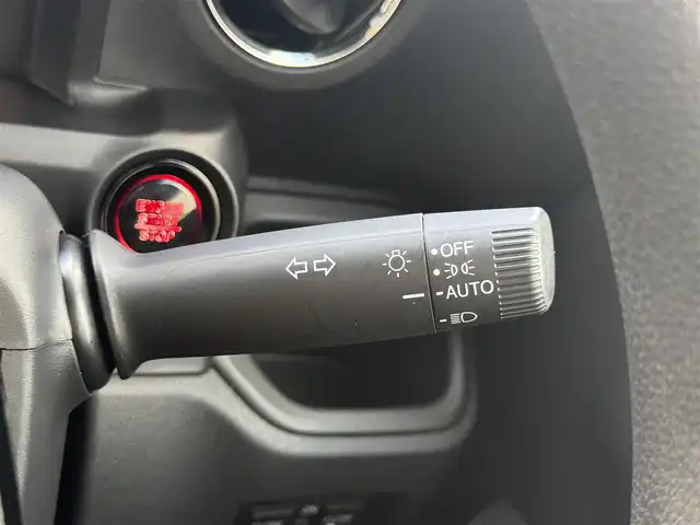 ホンダ Ｎ ＢＯＸ カスタム 愛知県 2024(令6)年 0.5万km クリスタルブラックパール /禁煙車//ワンオーナー//Gathers８インチナビ//フルセグ/USB/Bluetooth//TV　CONTROL SV//ナビ装着用スペシャルパッケージ//バックカメラ//ビルドインETC//両側パワースライドドア//シートヒーター//ダイレクトプロジェクション式フルLEDヘッドライト//シーケンシャルターンシグナルランプ//デイタイムランニングランプ//インテリアイルミネーション//オートハイビーム//Honda SENSING//衝突軽減ブレーキ//車線維持支援システム//アダプティブクルーズコントロール//歩行者事故低減ステアリング//路外逸脱抑制機能//誤発進抑制機能//後方誤発進抑制機能//近距離衝突軽減ブレーキ//急アクセル抑制機能//パーキングセンサー//先行車発進お知らせ機能//標識認識機能//チップアップシート//リアロールサンシェード//コンビニフック付シートバックテーブル//360° スーパーUV・IRカットパッケージ//純正14インチアルミホイール//VSA//ECON//プッシュスタート//スマートスペアキー//オートリトラウィンカーミラー//純正フロアマット//純正ドアバイザー//保証書/取扱説明書//ETC取扱説明書/ナビ取扱説明書//D点検整備記録簿R6.R7