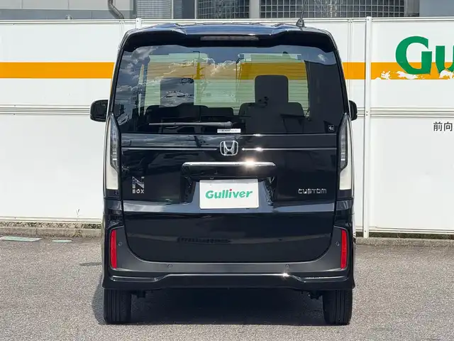 ホンダ Ｎ ＢＯＸ カスタム 愛知県 2024(令6)年 0.5万km クリスタルブラックパール /禁煙車//ワンオーナー//Gathers８インチナビ//フルセグ/USB/Bluetooth//TV　CONTROL SV//ナビ装着用スペシャルパッケージ//バックカメラ//ビルドインETC//両側パワースライドドア//シートヒーター//ダイレクトプロジェクション式フルLEDヘッドライト//シーケンシャルターンシグナルランプ//デイタイムランニングランプ//インテリアイルミネーション//オートハイビーム//Honda SENSING//衝突軽減ブレーキ//車線維持支援システム//アダプティブクルーズコントロール//歩行者事故低減ステアリング//路外逸脱抑制機能//誤発進抑制機能//後方誤発進抑制機能//近距離衝突軽減ブレーキ//急アクセル抑制機能//パーキングセンサー//先行車発進お知らせ機能//標識認識機能//チップアップシート//リアロールサンシェード//コンビニフック付シートバックテーブル//360° スーパーUV・IRカットパッケージ//純正14インチアルミホイール//VSA//ECON//プッシュスタート//スマートスペアキー//オートリトラウィンカーミラー//純正フロアマット//純正ドアバイザー//保証書/取扱説明書//ETC取扱説明書/ナビ取扱説明書//D点検整備記録簿R6.R7