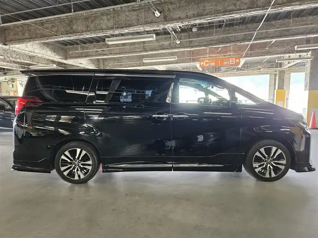 トヨタ アルファード S Cパッケージ 宮崎県 2020(令2)年 6.7万km ブラック 〇ツインムーンルーフ/〇9インチディスプレイオーディオ/〇フルセグTV/〇両側パワースライドドア/〇パワーバックドア/〇バックカメラ/〇ビルトインETC/〇ドライブレコーダー/〇リアシートエンターテインメントシステム/〇レーダークルーズコントロール/〇コーナーセンサー/〇セーフティセンス/〇インテリジェントクリアランスソナー/〇三眼LEDヘッドランプ/〇LEDフロントフォグランプ/〇革巻きコンビステアリングホイール/〇ステアリングヒーター/〇ブラック合皮シート/〇パワーシート/〇シートヒーター/エアシート/〇純正18インチアルミホイール/〇TRDエアロ(F)/〇モデリスタエアロ(S/R)/〇スマートエントリー/プッシュスタートシステム/〇禁煙車