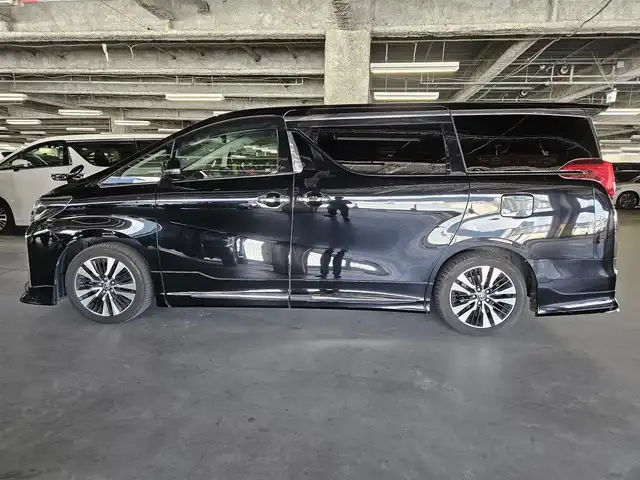 トヨタ アルファード S Cパッケージ 宮崎県 2020(令2)年 6.7万km ブラック 〇ツインムーンルーフ/〇9インチディスプレイオーディオ/〇フルセグTV/〇両側パワースライドドア/〇パワーバックドア/〇バックカメラ/〇ビルトインETC/〇ドライブレコーダー/〇リアシートエンターテインメントシステム/〇レーダークルーズコントロール/〇コーナーセンサー/〇セーフティセンス/〇インテリジェントクリアランスソナー/〇三眼LEDヘッドランプ/〇LEDフロントフォグランプ/〇革巻きコンビステアリングホイール/〇ステアリングヒーター/〇ブラック合皮シート/〇パワーシート/〇シートヒーター/エアシート/〇純正18インチアルミホイール/〇TRDエアロ(F)/〇モデリスタエアロ(S/R)/〇スマートエントリー/プッシュスタートシステム/〇禁煙車