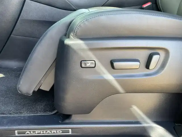 トヨタ アルファード S Cパッケージ 宮崎県 2020(令2)年 6.7万km ブラック 〇ツインムーンルーフ/〇9インチディスプレイオーディオ/〇フルセグTV/〇両側パワースライドドア/〇パワーバックドア/〇バックカメラ/〇ビルトインETC/〇ドライブレコーダー/〇リアシートエンターテインメントシステム/〇レーダークルーズコントロール/〇コーナーセンサー/〇セーフティセンス/〇インテリジェントクリアランスソナー/〇三眼LEDヘッドランプ/〇LEDフロントフォグランプ/〇革巻きコンビステアリングホイール/〇ステアリングヒーター/〇ブラック合皮シート/〇パワーシート/〇シートヒーター/エアシート/〇純正18インチアルミホイール/〇TRDエアロ(F)/〇モデリスタエアロ(S/R)/〇スマートエントリー/プッシュスタートシステム/〇禁煙車