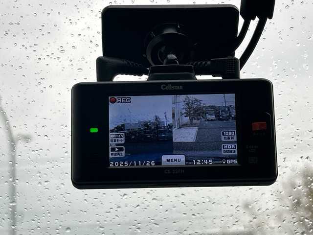 トヨタ ライズ Z 福岡県 2023(令5)年 0.6万km ブラックマイカメタリック/ターコイズブルーマイカメタリック 純正ディスプレイオーディオ/（TV/Bluetooth/AM/FM/HDMI）/全方位カメラ/バックカメラ/ブラインドスポットモニター/レーダークルーズコントロール/シートヒーター/ETC/前後ドライブレコーダー/電動パーキングブレーキ/オートホールド/純正17インチホイール/アイドリングストップ/横滑り防止装置/車線逸脱警報/クリアランスソナー/LEDヘッドライト/スマートキー/プッシュスタート/純正フロアマット/ISOFIX/スペアタイヤ/フォグランプ