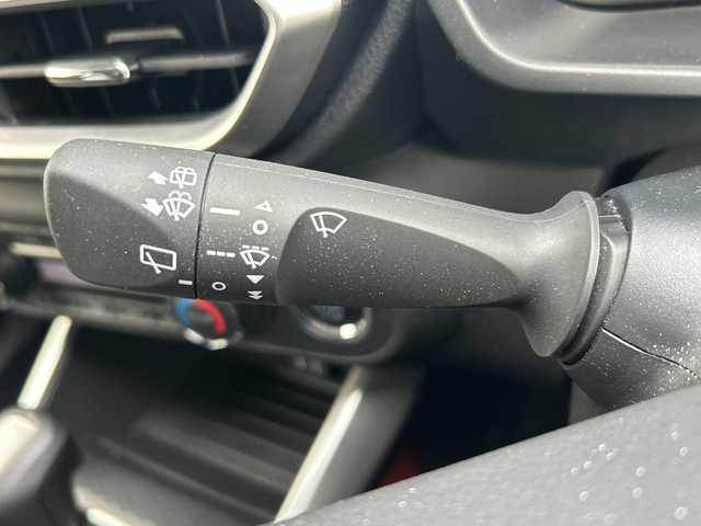 トヨタ ライズ Z 福岡県 2023(令5)年 0.6万km ブラックマイカメタリック/ターコイズブルーマイカメタリック 純正ディスプレイオーディオ/（TV/Bluetooth/AM/FM/HDMI）/全方位カメラ/バックカメラ/ブラインドスポットモニター/レーダークルーズコントロール/シートヒーター/ETC/前後ドライブレコーダー/電動パーキングブレーキ/オートホールド/純正17インチホイール/アイドリングストップ/横滑り防止装置/車線逸脱警報/クリアランスソナー/LEDヘッドライト/スマートキー/プッシュスタート/純正フロアマット/ISOFIX/スペアタイヤ/フォグランプ