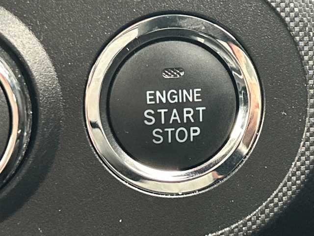 トヨタ ライズ Z 福岡県 2023(令5)年 0.6万km ブラックマイカメタリック/ターコイズブルーマイカメタリック 純正ディスプレイオーディオ/（TV/Bluetooth/AM/FM/HDMI）/全方位カメラ/バックカメラ/ブラインドスポットモニター/レーダークルーズコントロール/シートヒーター/ETC/前後ドライブレコーダー/電動パーキングブレーキ/オートホールド/純正17インチホイール/アイドリングストップ/横滑り防止装置/車線逸脱警報/クリアランスソナー/LEDヘッドライト/スマートキー/プッシュスタート/純正フロアマット/ISOFIX/スペアタイヤ/フォグランプ