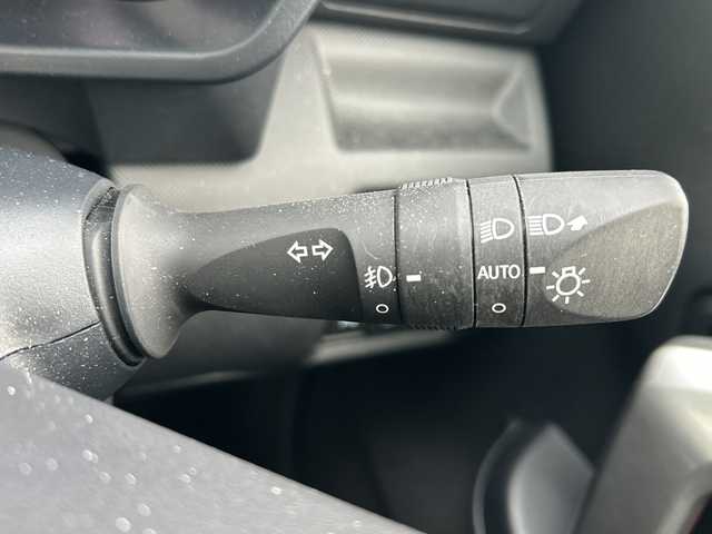 トヨタ ライズ Z 福岡県 2023(令5)年 0.6万km ブラックマイカメタリック/ターコイズブルーマイカメタリック 純正ディスプレイオーディオ/（TV/Bluetooth/AM/FM/HDMI）/全方位カメラ/バックカメラ/ブラインドスポットモニター/レーダークルーズコントロール/シートヒーター/ETC/前後ドライブレコーダー/電動パーキングブレーキ/オートホールド/純正17インチホイール/アイドリングストップ/横滑り防止装置/車線逸脱警報/クリアランスソナー/LEDヘッドライト/スマートキー/プッシュスタート/純正フロアマット/ISOFIX/スペアタイヤ/フォグランプ