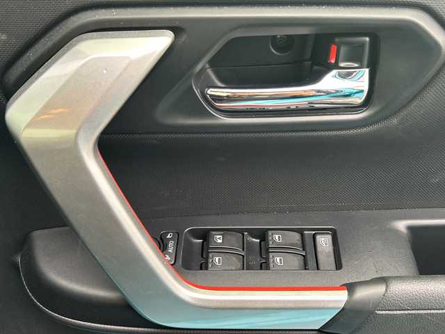 トヨタ ライズ Z 福岡県 2023(令5)年 0.6万km ブラックマイカメタリック/ターコイズブルーマイカメタリック 純正ディスプレイオーディオ/（TV/Bluetooth/AM/FM/HDMI）/全方位カメラ/バックカメラ/ブラインドスポットモニター/レーダークルーズコントロール/シートヒーター/ETC/前後ドライブレコーダー/電動パーキングブレーキ/オートホールド/純正17インチホイール/アイドリングストップ/横滑り防止装置/車線逸脱警報/クリアランスソナー/LEDヘッドライト/スマートキー/プッシュスタート/純正フロアマット/ISOFIX/スペアタイヤ/フォグランプ