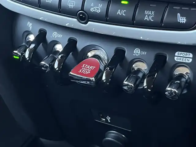 ＭＩＮＩ ミニ クロスオーバー クーパー SD オール4 岐阜県 2019(令1)年 3.6万km グレー ワンオーナー/4WD/アクティブクルーズコントロール/純正ナビ/リアビューカメラ/ルーフレール/パワーテールゲート/前席シートヒーター/前後ドライブレコーダー/ETC内蔵ルームミラー/LEDヘッドライト/パークディスタンスコントロール/純正１８インチアルミホイール