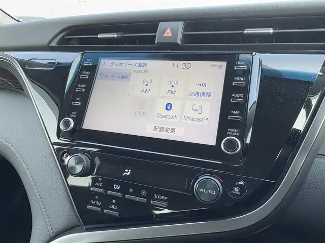 トヨタ カムリ X 大分県 2020(令2)年 5.8万km アティチュードブラックマイカ ・ナビ(BT/USB/Miracast)/・バックカメラ/・プリクラッシュセーフティ/・レーンキープアシスト/・レーダークルーズコントロール/・オートハイビーム/・ETC/・ブレーキホールド/・SOSコール/・ステアリングリモコン/・スマートキー/・プッシュスタートボタン