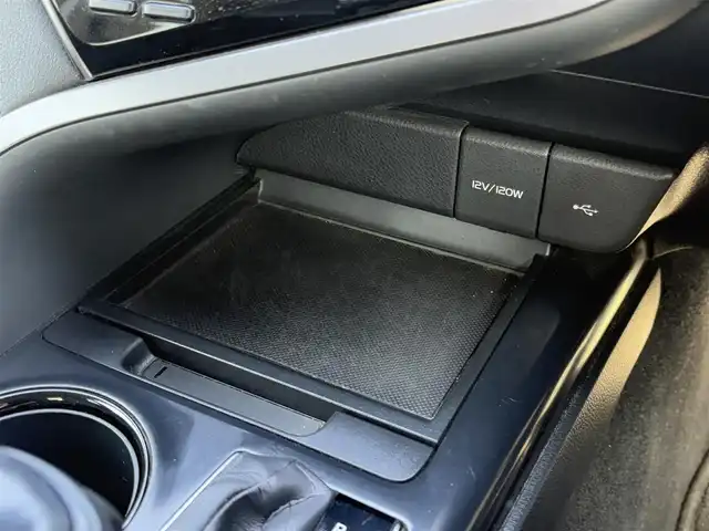 トヨタ カムリ X 大分県 2020(令2)年 5.8万km アティチュードブラックマイカ ・ナビ(BT/USB/Miracast)/・バックカメラ/・プリクラッシュセーフティ/・レーンキープアシスト/・レーダークルーズコントロール/・オートハイビーム/・ETC/・ブレーキホールド/・SOSコール/・ステアリングリモコン/・スマートキー/・プッシュスタートボタン