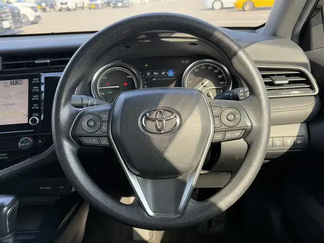 トヨタ カムリ X 大分県 2020(令2)年 5.8万km アティチュードブラックマイカ ・ナビ(BT/USB/Miracast)/・バックカメラ/・プリクラッシュセーフティ/・レーンキープアシスト/・レーダークルーズコントロール/・オートハイビーム/・ETC/・ブレーキホールド/・SOSコール/・ステアリングリモコン/・スマートキー/・プッシュスタートボタン