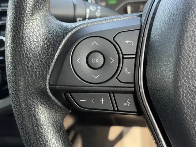 トヨタ カムリ X 大分県 2020(令2)年 5.8万km アティチュードブラックマイカ ・ナビ(BT/USB/Miracast)/・バックカメラ/・プリクラッシュセーフティ/・レーンキープアシスト/・レーダークルーズコントロール/・オートハイビーム/・ETC/・ブレーキホールド/・SOSコール/・ステアリングリモコン/・スマートキー/・プッシュスタートボタン