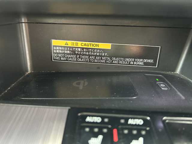 レクサス ＲＸ 300 Fスポーツ 佐賀県 2018(平30)年 15万km ホワイトノーヴァガラスフレーク 純正ナビ(AM/FM/CD/DVD/Bluetooth/フルセグ)/全方位カメラ/サンルーフ/黒レザーシート/D/N席パワーシート・エアーシート・パワーシート/三眼LEDヘッドライト/レーダークルーズコントロール/クリアランスソナー/ヘッドアップディスプレイ/BSM/オートマチックハイビーム/置くだけ充電/純正20インチアルミホイール/純正フロアマット/ビルトインETC/パワーバックドア