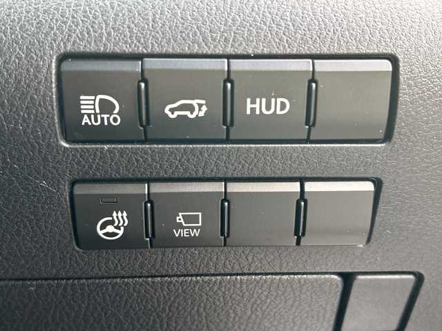 レクサス ＲＸ 300 Fスポーツ 佐賀県 2018(平30)年 15万km ホワイトノーヴァガラスフレーク 純正ナビ(AM/FM/CD/DVD/Bluetooth/フルセグ)/全方位カメラ/サンルーフ/黒レザーシート/D/N席パワーシート・エアーシート・パワーシート/三眼LEDヘッドライト/レーダークルーズコントロール/クリアランスソナー/ヘッドアップディスプレイ/BSM/オートマチックハイビーム/置くだけ充電/純正20インチアルミホイール/純正フロアマット/ビルトインETC/パワーバックドア