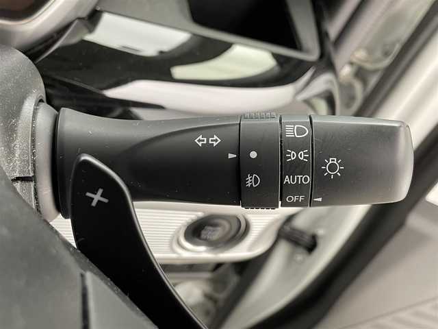 スズキ スペーシア カスタム HYBRID XS ターボ 滋賀県 2019(令1)年 3.5万km ピュアホワイトP 禁煙車/社外ナビ/（CD/DVD/Bluetooth/フルセグTV)/バックカメラ/ビルトインETC/前方ドライブレコーダー/両側パワースライドドア/ハーフレザーシート/運転席シートヒーター/リアソナー /クルーズコントロール/デュアルセンサーブレーキサポート/車線逸脱警報/LEDヘッドライト/オートライト/オートマチックハイビーム/アイドリングストップ/プッシュスタート/スマートキー/パドルシフト