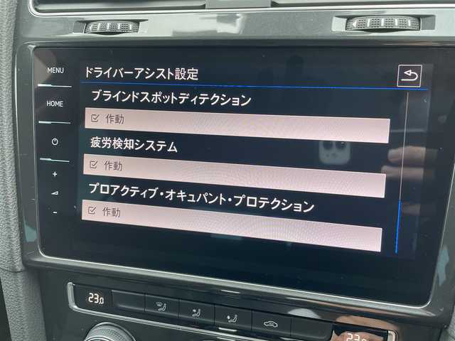 フォルクスワーゲン ゴルフ TSI コンフォートL マイスター 福岡県 2019(令1)年 2.5万km 黒 ・純正メモリナビ/（CD/DVD/BT/USB/SD/AUX/フルセグ）/・Apple car play/・Android Auto/・Mirror LINK/・デジタルメータークラスター/・バックカメラ/・ETC2.0/・ドラレコ前後/・ブラインドスポットモニター/・ACC/・レーンキープアシスト/・パークアシスト/・オートホールド/・本革巻きステアリング/・ステアリングスイッチ/・パドルシフト/・LEDヘッドライト/・オートライト/・フォグライト前後/・スマートキー×2/・純正17インチAW