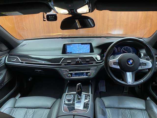 ＢＭＷ ７４０ｄ xDrive Mスポーツ 千葉県 2018(平30)年 3.8万km サファイアブラックP ＡＣＣ　/黒革シート　/ＳＲ　/ナビ　/ＴＶ　/Ｂｌｕｅｔｏｏｔｈ接続　/３６０°　/ＨＵＤ　/ｈａｒｍａｎｋａｄｏサウンド　/シートヒＨ　/ベンチレーション　/電動リアゲート　/レーザービーム　/ディスプレイキー衝突軽減Ｂ