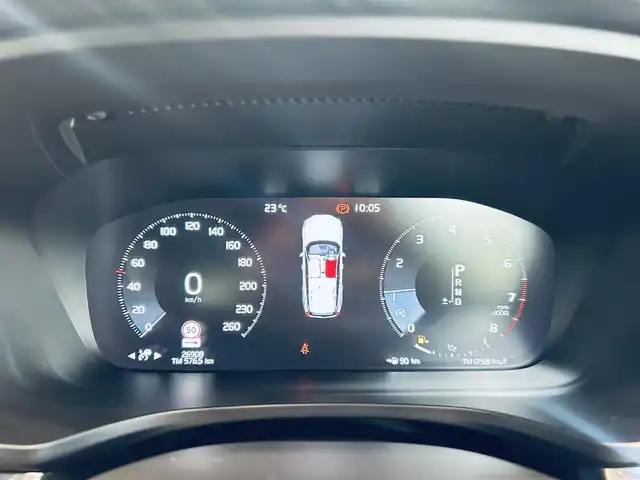 ボルボ Ｖ６０ T5 インスクリプション 大阪府 2018(平30)年 2.7万km グレー ベージュ革/メモリ付きパワーシート/エアシートヒーター/HUD/ハーマンカードン/ACC/BLIS/純正ナビ/TV/３６０度カメラ/applecarplay/純正18インチAW/LEDヘッドライト/電動リアゲート/自動駐車